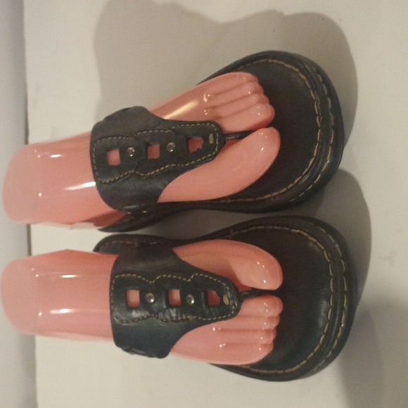 Women's BORN black leather slip on sandal shoes. Sz 8M..39Euro. - Picture 2 of 7